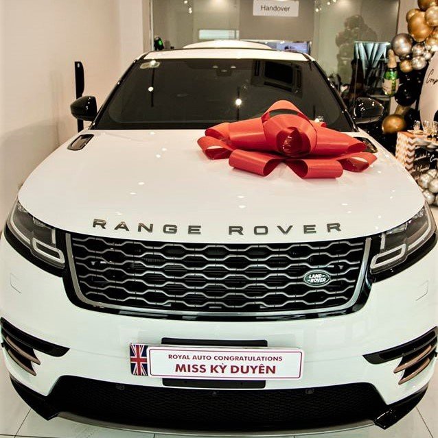 Range Rover Velar R-Dynamic SE sở hữu ngoại hình thể thao khỏe khoắn 1