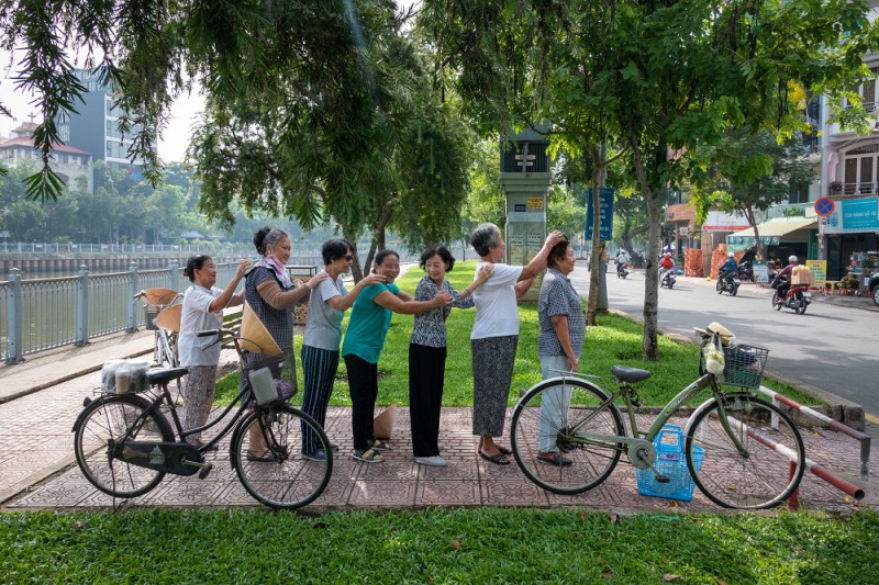 Mới chỉ có 10% dân số Việt Nam tham gia vào bảo hiểm nhân thọ - Ảnh: Bảo Zoãn