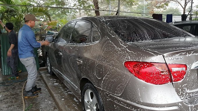 Giá rửa xe dịp gần Tết tăng chóng mặt