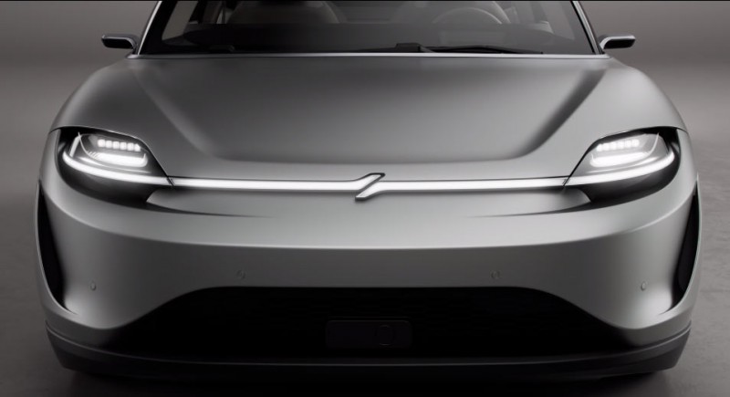 Đầu xe Sony Vision-S gợi nhớ tới một chiếc Tesla