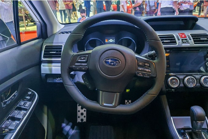 Vô-lăng D-Cut thể thao của Subaru Levorg 2020