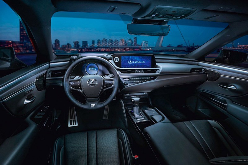 Thiết kế khoang nội thất của Lexus ES 300h 2020 (Ảnh: Internet)
