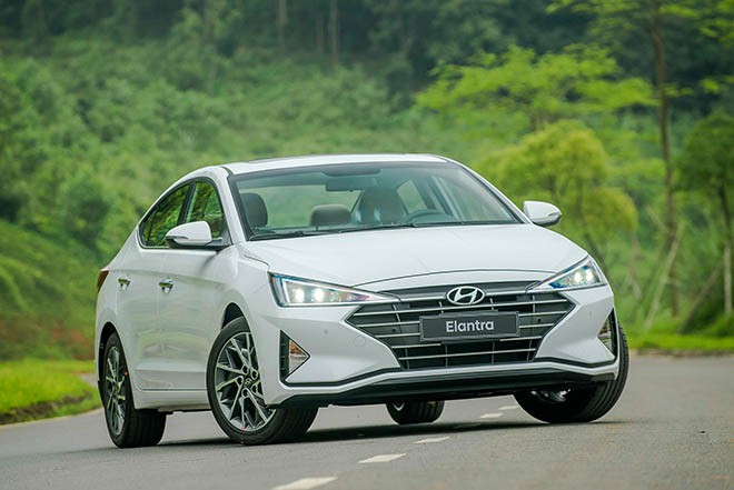 Hyundai Elantra có sự tăng trưởng nhẹ