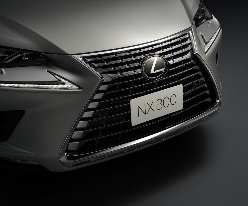 Lexus NX 300 2020 chính thức mở bán tại thị trường Việt, giá đắt hơn trước