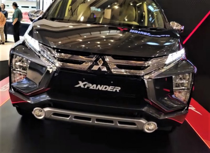 Phần đầu xe Mitsubishi Xpander 2020 thay đổi nhẹ.