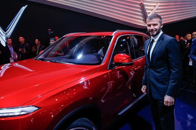 VinFast đã ghi dấu ấn lớn vào năm 2018 khi mời David Beckham giới thiệu 2 mẫu sedan và SUV mới tại triển lãm Paris 2018.
