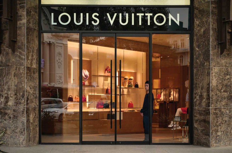 Cửa hàng thời trang xa xỉ Louis Vuitton ở Quận 1, TP.HCM