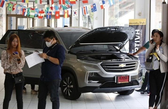 Đổ xô mua xe Chevrolet giá rẻ, người Thái đối diện rủi ro khôn lường.