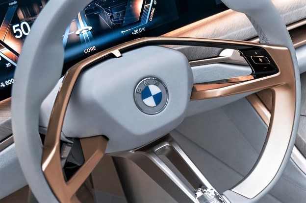 Logo mới của BMW được ứng dụng lần đầu trên Concept i4.