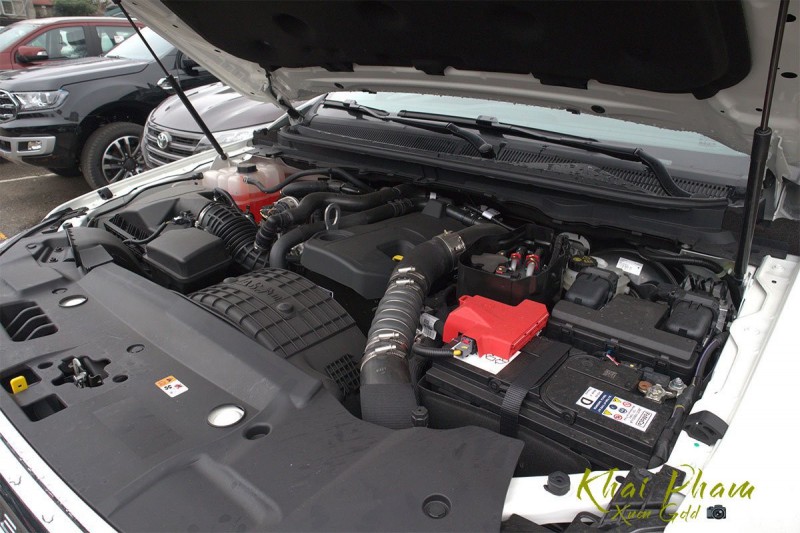 Ford Ranger Limited 2020 sử dụng động cơ dầu.