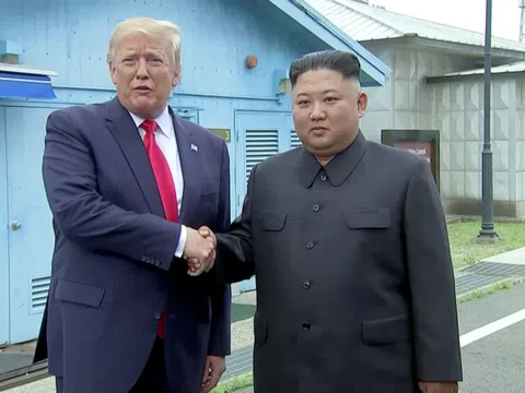 Tổng thống Mỹ Donald Trump đặt chân sang lãnh thổ Triều Tiên