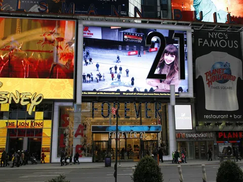 Forever 21 và sự dịch chuyển thói quen mua sắm