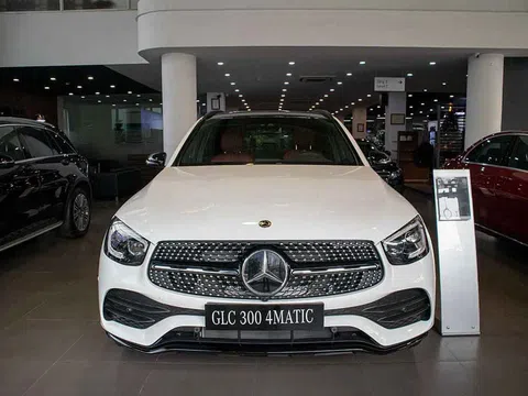Lô xe Mercedes-Benz GLC 300 4Matic 2020 đầu tiên vừa về Việt Nam đã..."cháy hàng"