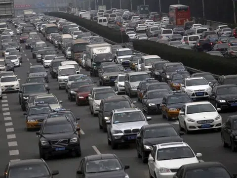 Tăng trưởng âm năm thứ 2 liên tiếp, thị trường ô tô Trung Quốc không còn là miền đất hứa
