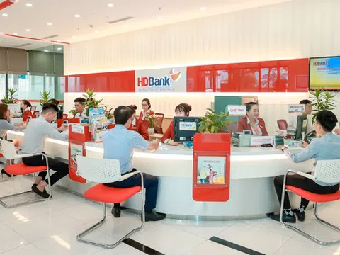 Dẫn đầu xu thế chuyển đổi, HDBank là ngân hàng đầu tiên sử dụng Swift Go