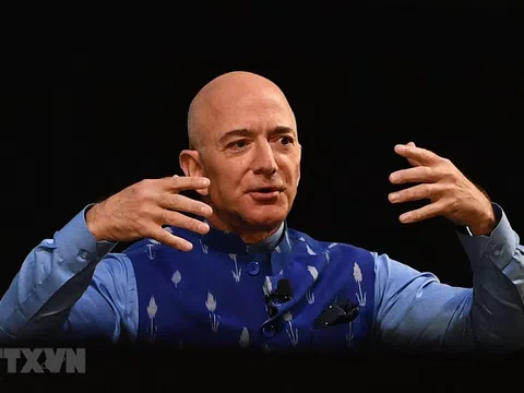 Tỷ phú Jeff Bezos chính thức tuyên bố từ chức CEO Amazon từ 5/7