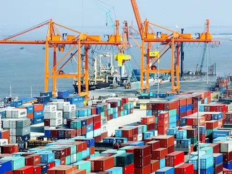 8 tháng, tổng giá trị xuất nhập khẩu hàng hóa của Việt Nam đạt gần 430 tỷ USD