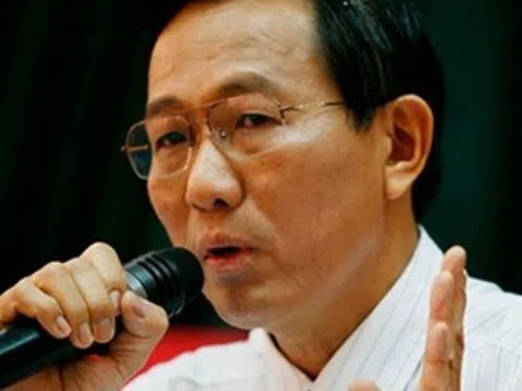 Khởi tố, bắt tạm giam cựu thứ trưởng Bộ Y tế Cao Minh Quang
