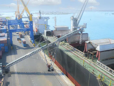 THACO đầu tư bến cảng đón tàu tải trọng đến 5 vạn tấn tại cảng Chu Lai