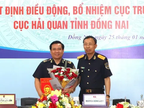 Ông Lê Văn Thung giữ chức vụ Cục trưởng Cục Hải quan Đồng Nai