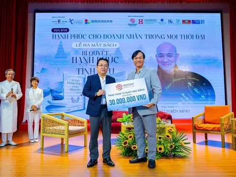 Phát Đạt trao học bổng tài trợ cho sinh viên có hoàn cảnh khó khăn trường Đại học Quốc tế Hồng Bàng