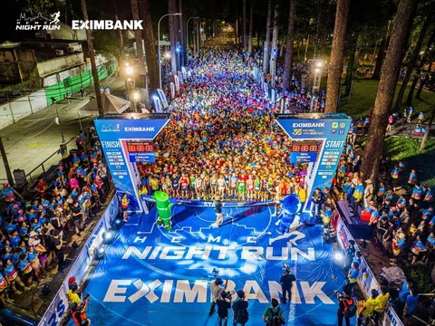 Ho Chi Minh City Night Run Eximbank thành công rực rỡ  - lan tỏa tinh thần năng động và “bứt phá” đến cộng đồng