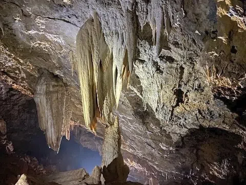 Quảng Bình: Phát hiện 22 hang động mới