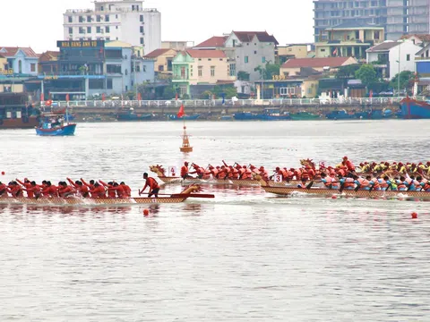 Quảng Bình: Tổ chức giải đua thuyền truyền thống vô địch quốc gia năm 2024