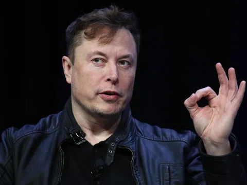 Cựu giám đốc SpaceX chia sẻ rằng mình đã “đánh đồng cái xấu với cái tốt" khi làm việc cho Elon Musk