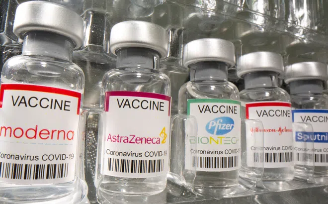Vì sao 53 nhân viên Bệnh viện Bệnh Nhiệt đới TP HCM tiêm vắc xin Covid-19 rồi vẫn nhiễm virus SARS-CoV-2 ?