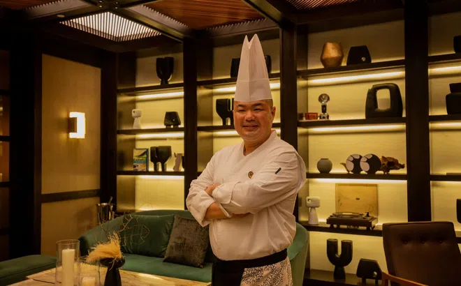 Đầu bếp sao Michelin - Junichi Yoshida: “Không có khuôn mẫu nào được đặt ra khi nấu các món ăn Teppanyaki”